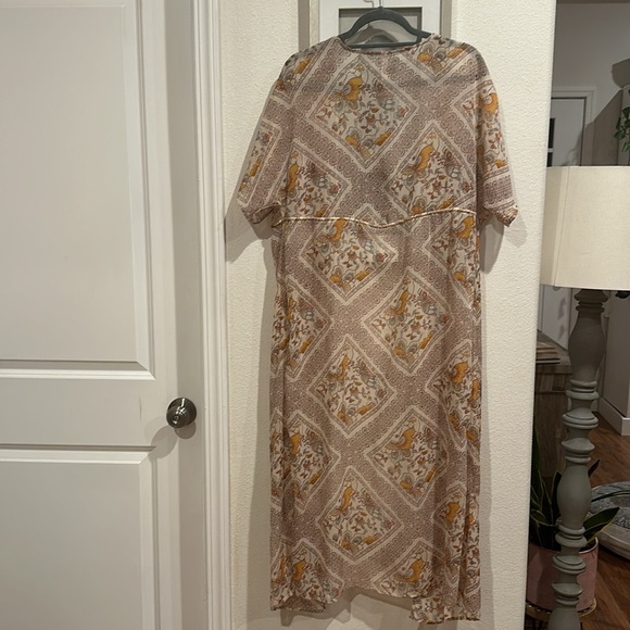 Xhilaration sheer butterfly kimono ✨🦋 - Picture 3 of 7